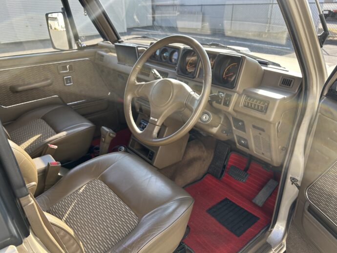 1988 MITSUBISHI PAJEROＬ149Ｇ   2.5ディーゼルエクシード 4WD 7名　AT ターボの写真8