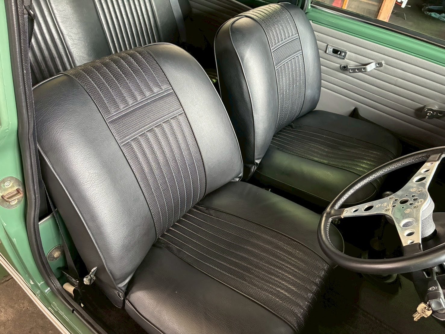 1995年 ローバーミニ フェンダーレス 10インチ インジェクション ハイローキットの写真11