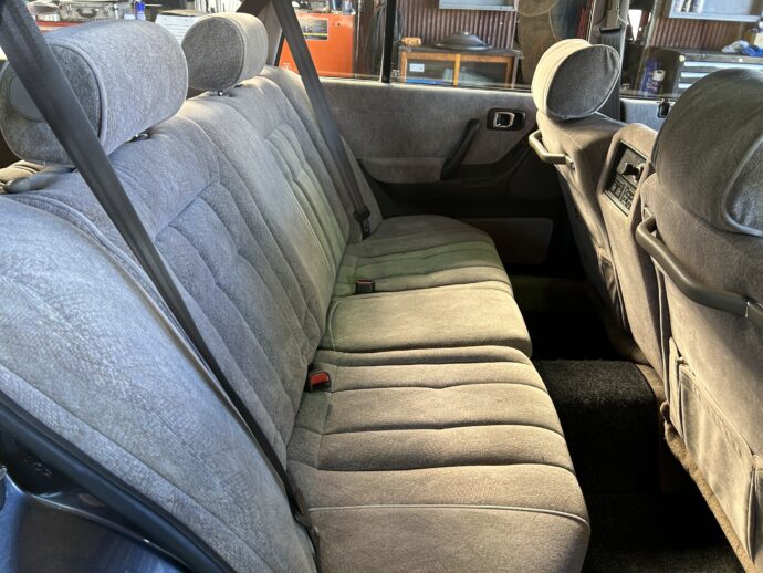 1994年 TOYOTA 130CROWMWAGON ベンコラ 丸目 メッキバンパーの写真19