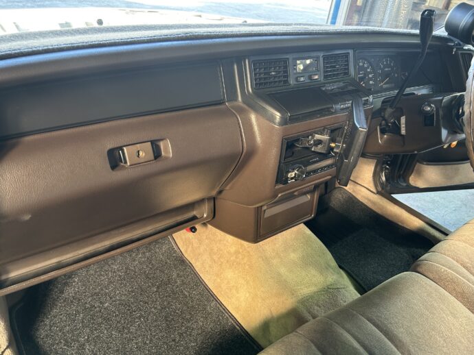 1994年 TOYOTA 130CROWMWAGON ベンコラ 丸目 メッキバンパーの写真21