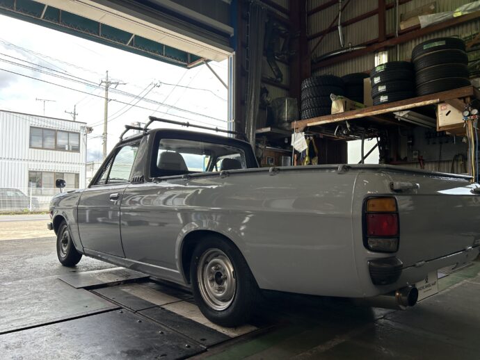 1992年 NISSAN SUNNY TRUCK 後期 ローダウン ローバック5速の写真5