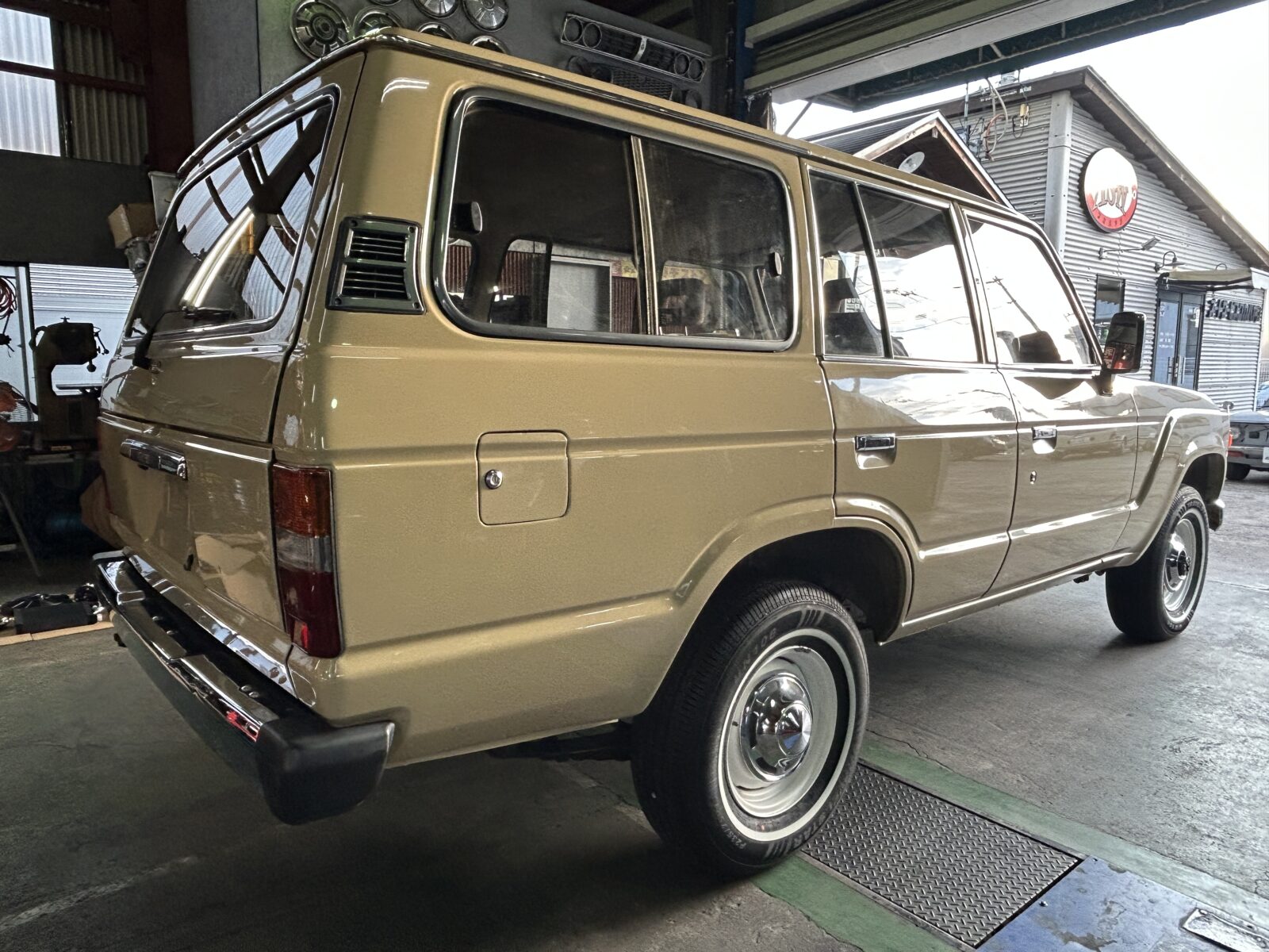 1989年 TOYOTA 60ランドクルーザー VXロールーフ換装 ナロー ガソリン NOX・PM適合の写真7