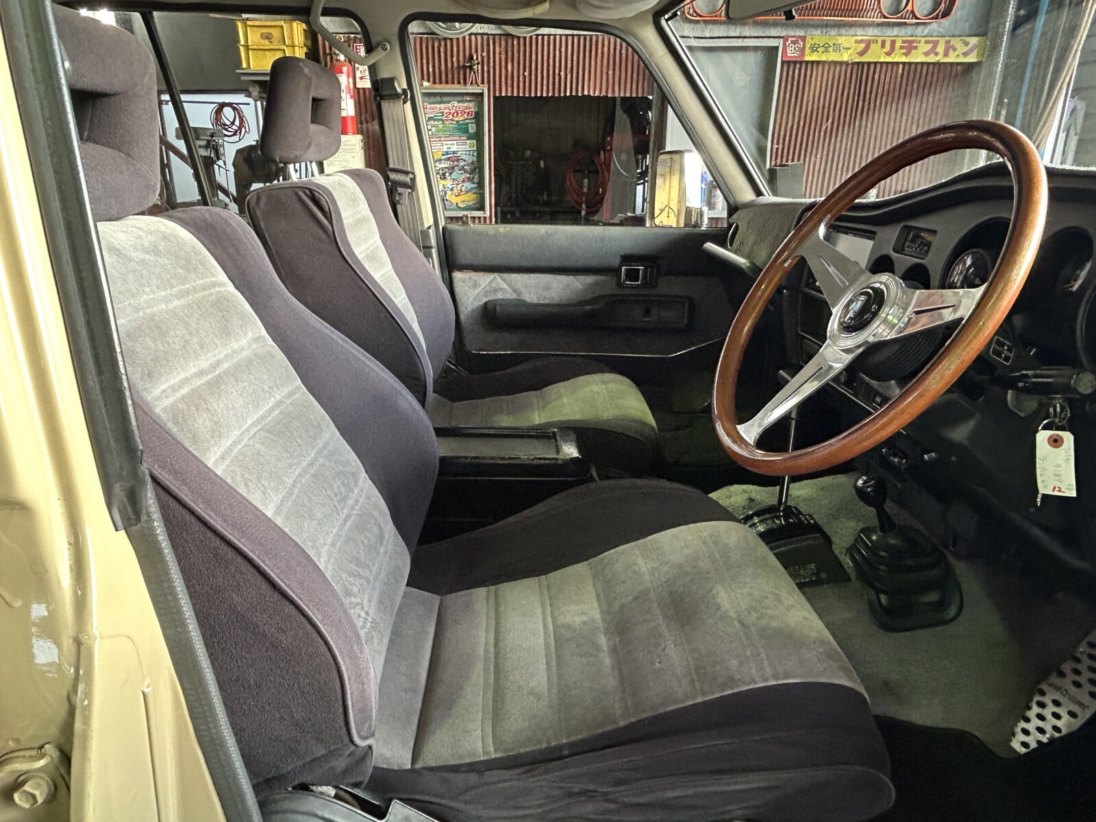 1989年 TOYOTA 60ランドクルーザー VXロールーフ換装 ナロー ガソリン NOX・PM適合の写真10