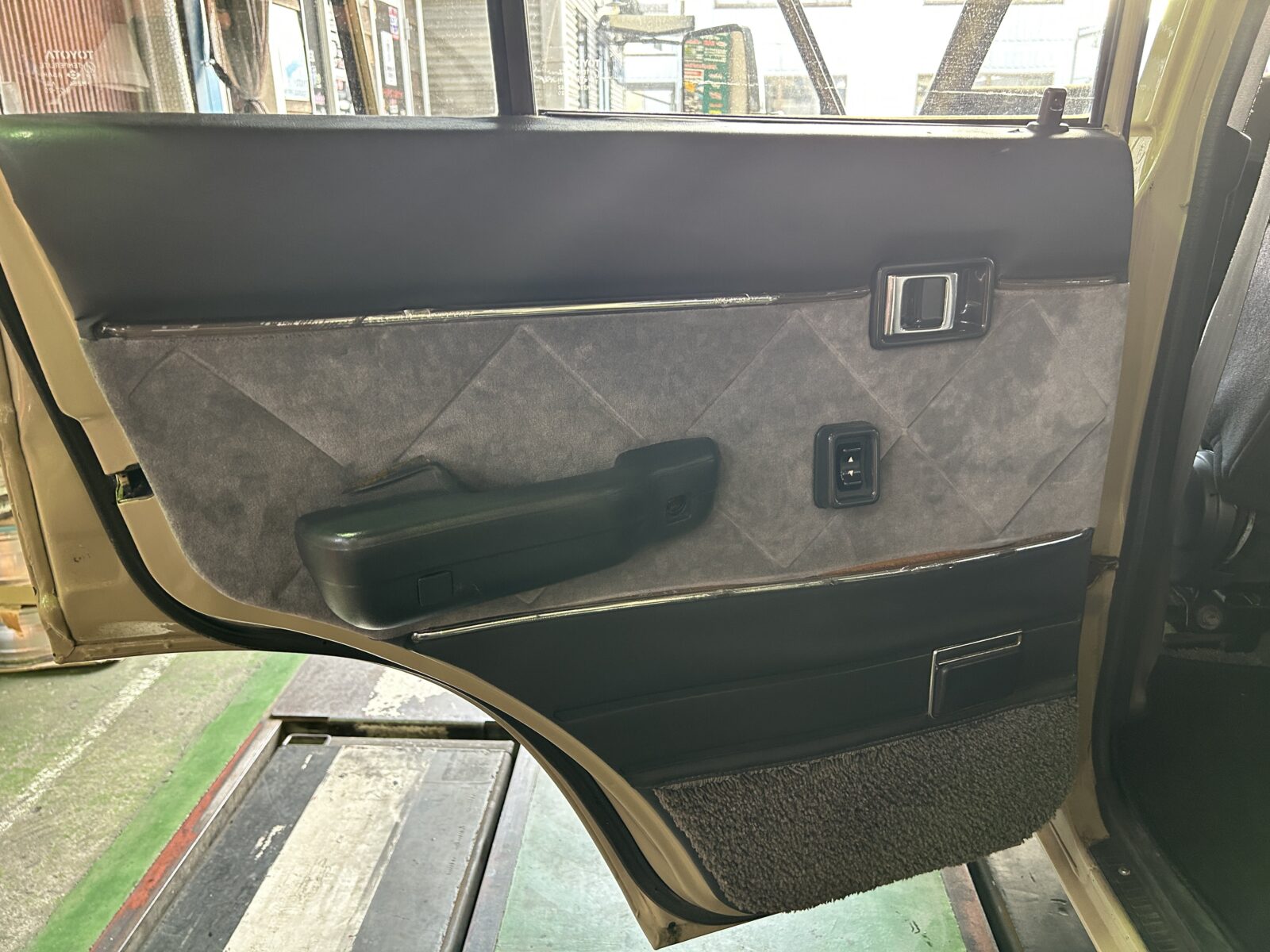 1989年 TOYOTA 60ランドクルーザー VXロールーフ換装 ナロー ガソリン NOX・PM適合の写真25